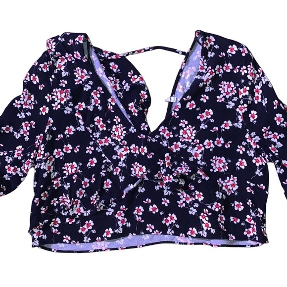 Cute Zara Crop Top XL Cherry Blossom from Zara's Trafaluc Collection Blouse - Picture 8 of 11